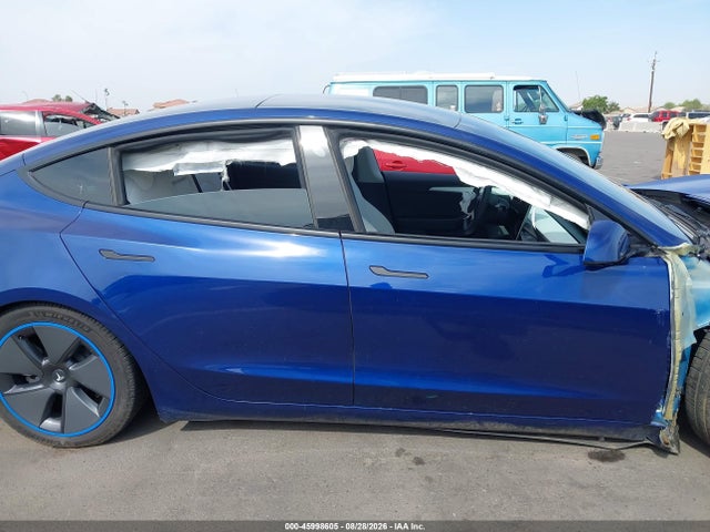 Tesla Model 3 Standard Range Plus Rear-wheel Drive 2021 5YJ3E1EA2MF028847 Image 12