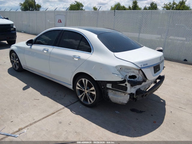 Mercedes-Benz C 300 2016 WDDWF4JB2GR165222 Image 3