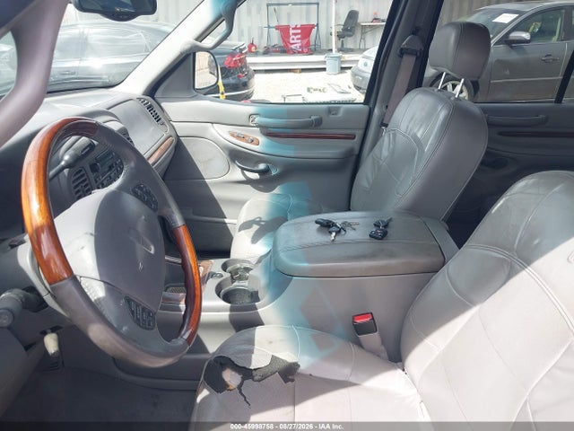 45998758 :رقم المزاد ، 5LMFU28R92LJ02050 vin ، 2002 Lincoln Navigator مزاد بيع