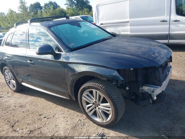 45998849 :رقم المزاد ، WA1BNAFY1J2111069 vin ، 2018 Audi Q5 2.0t Premium/2.0t Tech Premium مزاد بيع