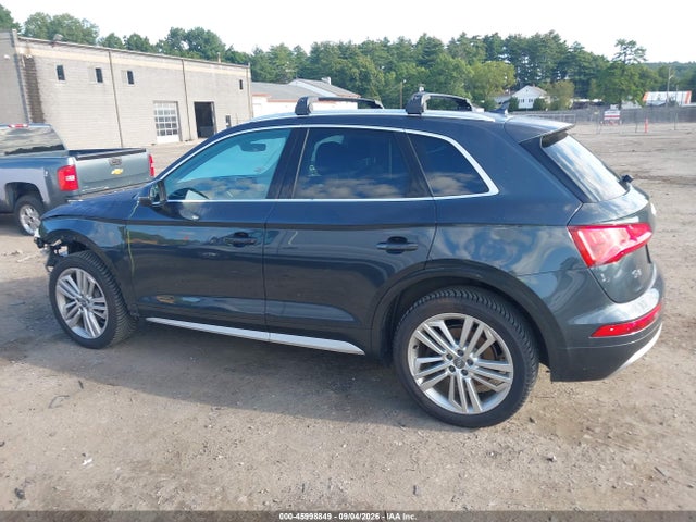 45998849 :رقم المزاد ، WA1BNAFY1J2111069 vin ، 2018 Audi Q5 2.0t Premium/2.0t Tech Premium مزاد بيع