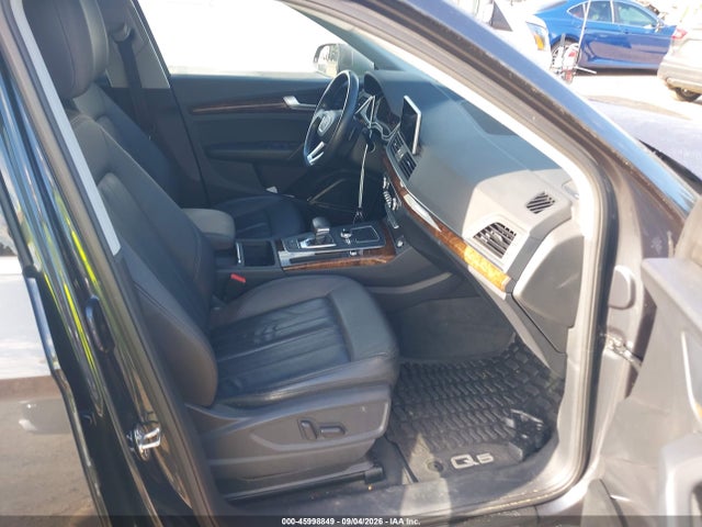45998849 :رقم المزاد ، WA1BNAFY1J2111069 vin ، 2018 Audi Q5 2.0t Premium/2.0t Tech Premium مزاد بيع