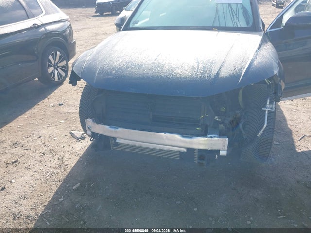 45998849 :رقم المزاد ، WA1BNAFY1J2111069 vin ، 2018 Audi Q5 2.0t Premium/2.0t Tech Premium مزاد بيع