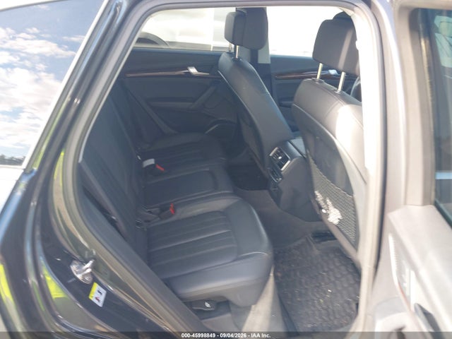 45998849 :رقم المزاد ، WA1BNAFY1J2111069 vin ، 2018 Audi Q5 2.0t Premium/2.0t Tech Premium مزاد بيع