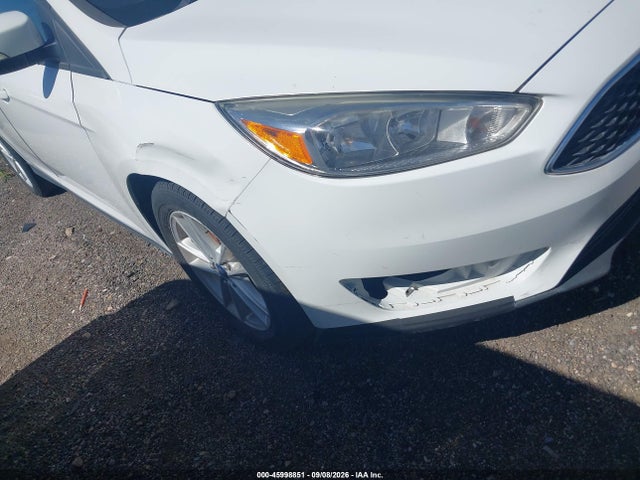 Ford FOCUS SE 2015 1FADP3F25FL202630 Image 6