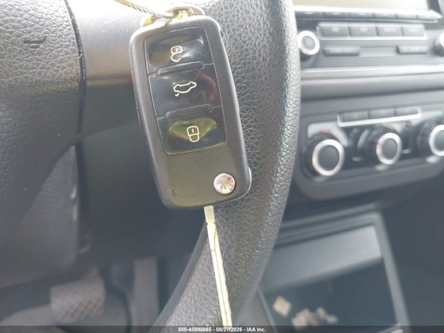 45998865 :رقم المزاد ، WVGAV7AX2BW505561 vin ، 2011 Volkswagen Tiguan S مزاد بيع