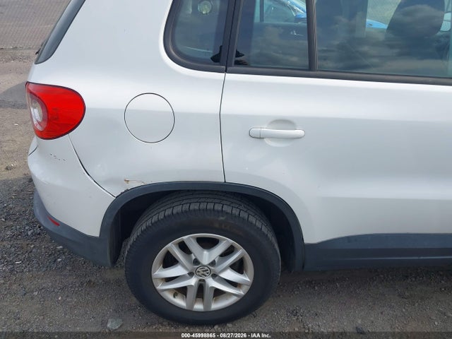 45998865 :رقم المزاد ، WVGAV7AX2BW505561 vin ، 2011 Volkswagen Tiguan S مزاد بيع