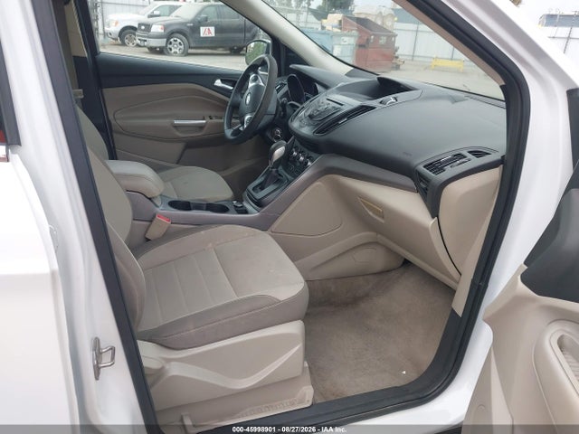 1FMCU0GX9EUC68822 Ford ESCAPE SE