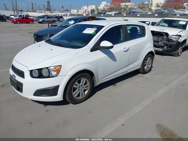 Chevrolet Sonic Lt Auto 2015 1G1JC6SH9F4197293 Image 2