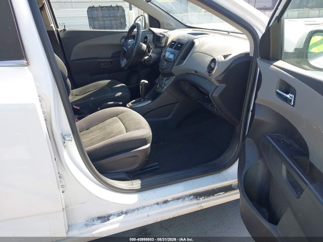 Chevrolet Sonic Lt Auto 2015 1G1JC6SH9F4197293 Image 5