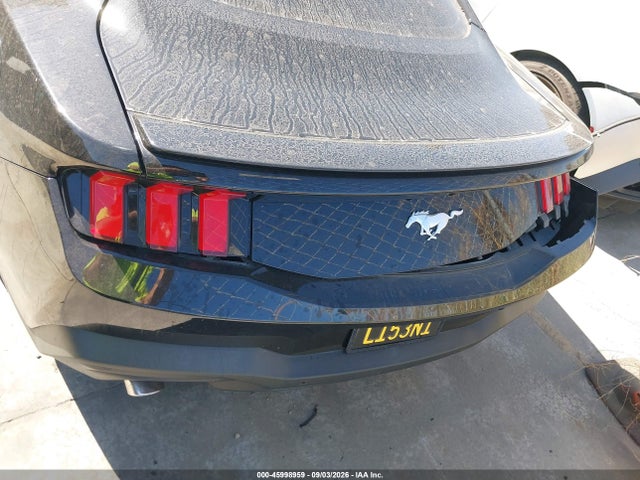 Ford Mustang Ecoboost Premium Fastback 2024 1FA6P8TH3R5131256 Image 17