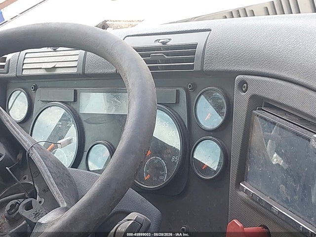 Продажа на аукционе авто 2018 Freightliner Cascadia 125, vin: 3AKJGEDR1JDJX4330, номер лота: 45999003