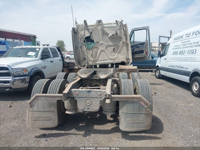 Продажа на аукционе авто 2018 Freightliner Cascadia 125, vin: 3AKJGEDR1JDJX4330, номер лота: 45999003