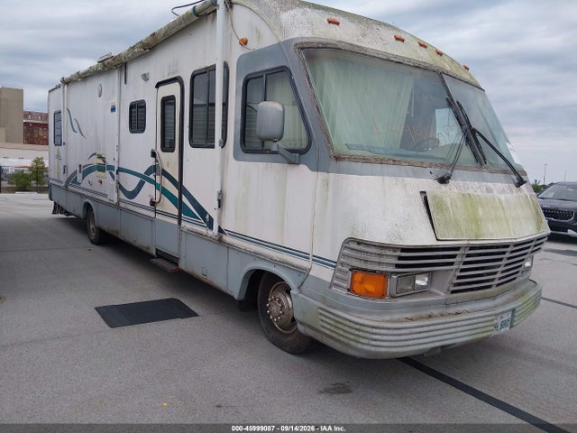 45999087 :رقم المزاد ، 3FCMF53G2RJB12509 vin ، 1994 Ford F530 Super Duty مزاد بيع