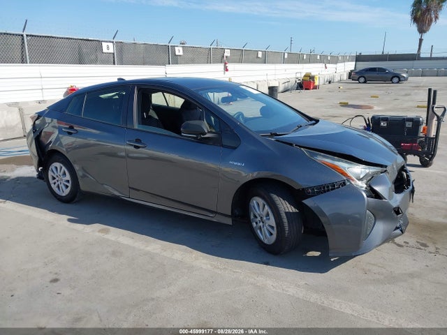 Auction sale of the 2017 Toyota Prius Two, vin: JTDKBRFU1H3031513, lot number: 45999177