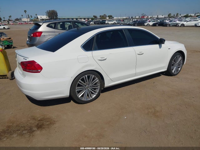 1VWBT7A31FC037306 Volkswagen Passat 1.8t Sport