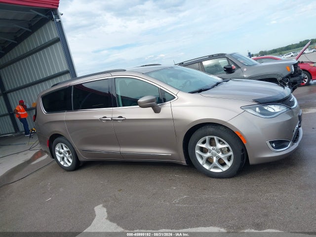 Aukcja sprzedaży 2017 Chrysler Pacifica Touring-l, vin: 2C4RC1BG6HR756738, numer aukcji: 45999192