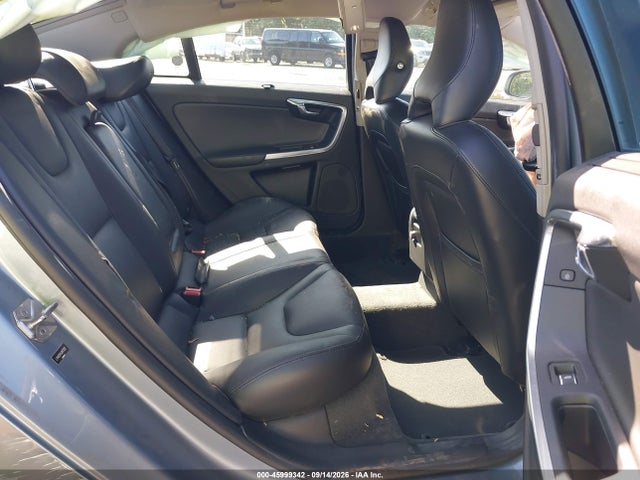 2018 Volvo S60 Inscription T5 მანქანა იყიდება აუქციონზე, vin: LYV402TKXJB172292, აუქციონის ნომერი: 45999342