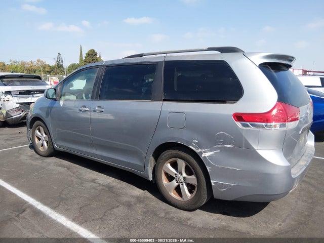 Aukcja sprzedaży 2011 Toyota Sienna Le V6, vin: 5TDKK3DC1BS132256, numer aukcji: 45999403