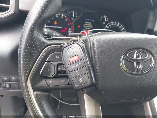 45999440 :رقم المزاد ، 5TFLA5DB6SX323773 vin ، 2025 Toyota Tundra Sr5 مزاد بيع
