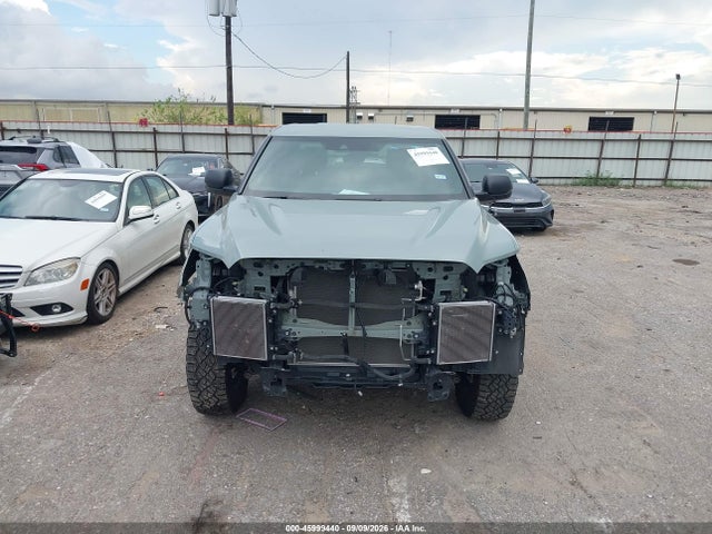 45999440 :رقم المزاد ، 5TFLA5DB6SX323773 vin ، 2025 Toyota Tundra Sr5 مزاد بيع