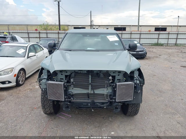 45999440 :رقم المزاد ، 5TFLA5DB6SX323773 vin ، 2025 Toyota Tundra Sr5 مزاد بيع