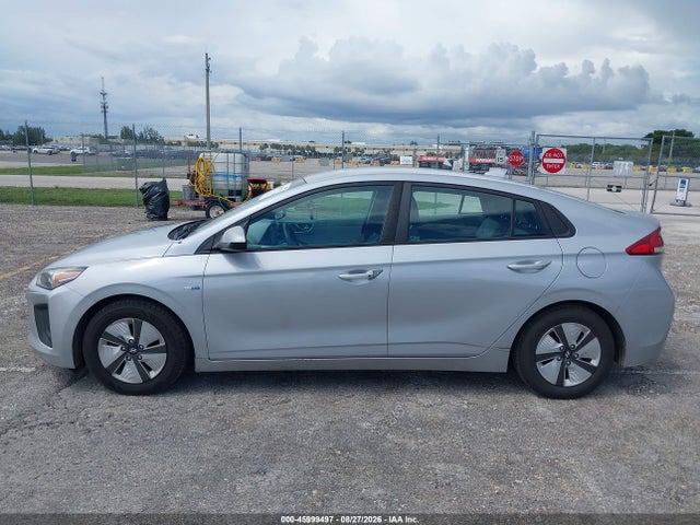 Продаж на аукціоні авто 2020 Hyundai Ioniq Hybrid Blue, vin: KMHC65LC8LU218131, номер лоту: 45999497