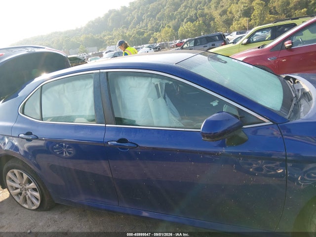 Продаж на аукціоні авто 2018 Toyota Camry Le, vin: 4T1B11HK9JU669584, номер лоту: 45999547
