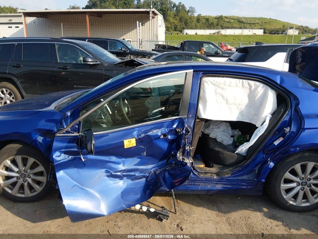 Продаж на аукціоні авто 2018 Toyota Camry Le, vin: 4T1B11HK9JU669584, номер лоту: 45999547