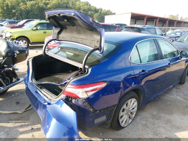 Продаж на аукціоні авто 2018 Toyota Camry Le, vin: 4T1B11HK9JU669584, номер лоту: 45999547