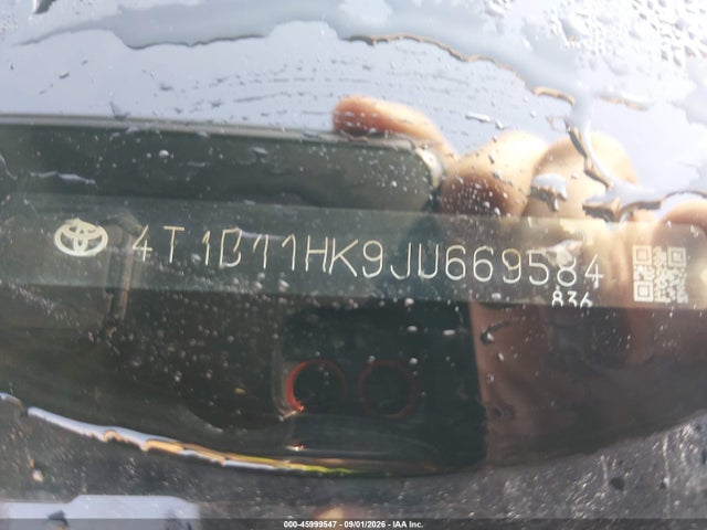 Продаж на аукціоні авто 2018 Toyota Camry Le, vin: 4T1B11HK9JU669584, номер лоту: 45999547