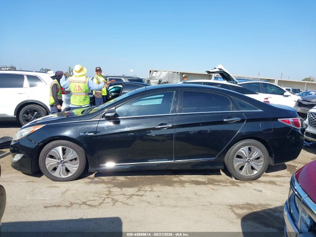 2013 Hyundai Sonata Hybrid Limited მანქანა იყიდება აუქციონზე, vin: KMHEC4A42DA076739, აუქციონის ნომერი: 45999614