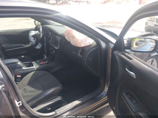 45999650 :رقم المزاد ، 2C3CDXCT3FH919032 vin ، 2015 Dodge Charger Road/track مزاد بيع