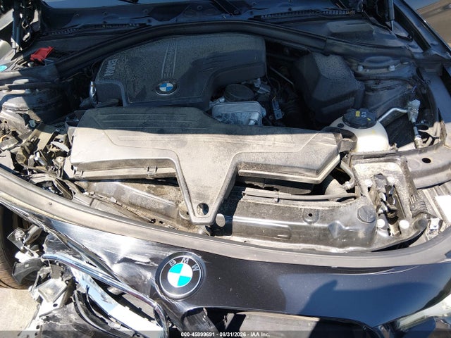 45999691 :رقم المزاد ، WBA8A9C53JAD26933 vin ، 2018 Bmw 320i مزاد بيع