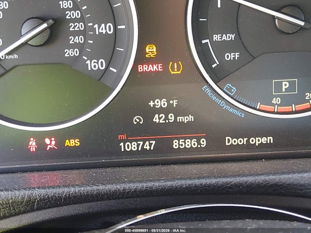 45999691 :رقم المزاد ، WBA8A9C53JAD26933 vin ، 2018 Bmw 320i مزاد بيع