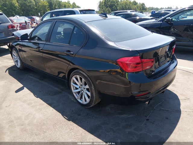 45999691 :رقم المزاد ، WBA8A9C53JAD26933 vin ، 2018 Bmw 320i مزاد بيع
