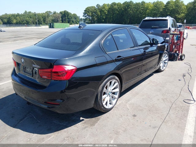45999691 :رقم المزاد ، WBA8A9C53JAD26933 vin ، 2018 Bmw 320i مزاد بيع