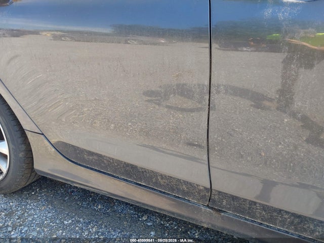 45999841 :رقم المزاد ، 1C3CCCBG5FN569782 vin ، 2015 Chrysler 200 S مزاد بيع
