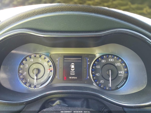 45999841 :رقم المزاد ، 1C3CCCBG5FN569782 vin ، 2015 Chrysler 200 S مزاد بيع