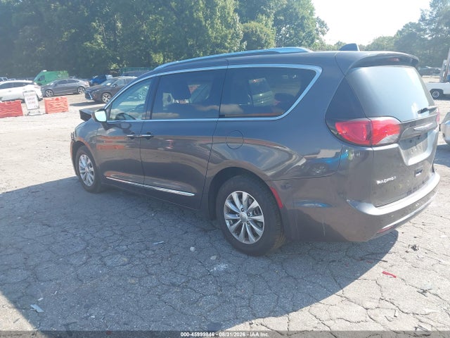 45999846 :رقم المزاد ، 2C4RC1EG6JR289628 vin ، 2018 Chrysler Pacifica Touring L Plus مزاد بيع