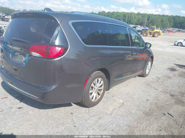 45999846 :رقم المزاد ، 2C4RC1EG6JR289628 vin ، 2018 Chrysler Pacifica Touring L Plus مزاد بيع
