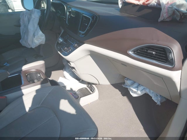 45999846 :رقم المزاد ، 2C4RC1EG6JR289628 vin ، 2018 Chrysler Pacifica Touring L Plus مزاد بيع