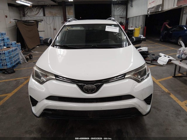 Toyota RAV4 LE 2018 JTMZFREV5JJ188573 Image 12