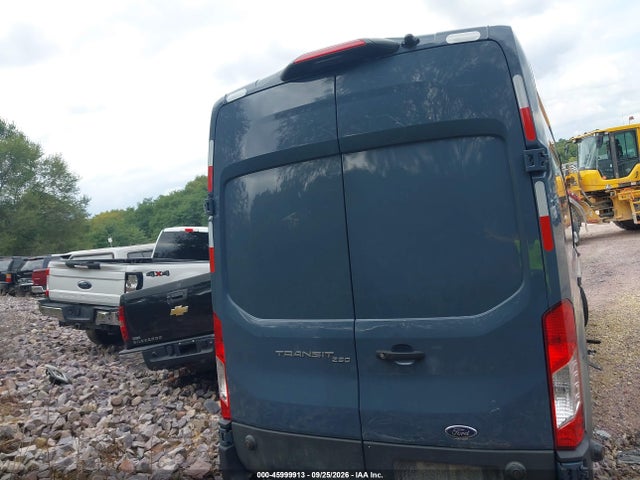 Продажа на аукционе авто 2022 Ford Transit-250 Cargo Van, vin: 1FTBR3X83NKA13641, номер лота: 45999913