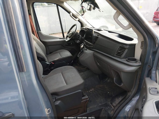 Продажа на аукционе авто 2022 Ford Transit-250 Cargo Van, vin: 1FTBR3X83NKA13641, номер лота: 45999913