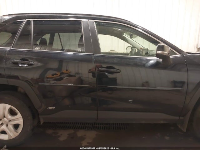 2022 Toyota Rav4 Hybrid Le მანქანა იყიდება აუქციონზე, vin: JTMMWRFV7ND140716, აუქციონის ნომერი: 45999937