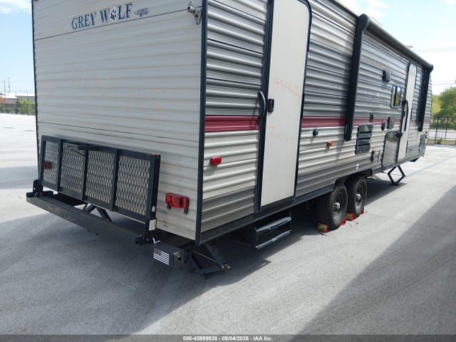 Продаж на аукціоні авто 2018 Forest River Cherokee Grey Wolf 26dbh Travel Trailer, vin: 4X4TCKB26JK050139, номер лоту: 45999938