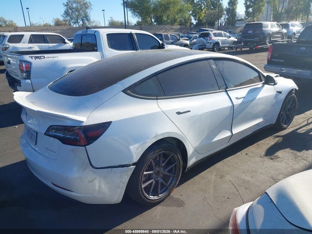 45999940 :رقم المزاد ، 5YJ3E1EB4MF879010 vin ، 2021 Tesla Model 3 Long Range Dual Motor All-wheel Drive مزاد بيع