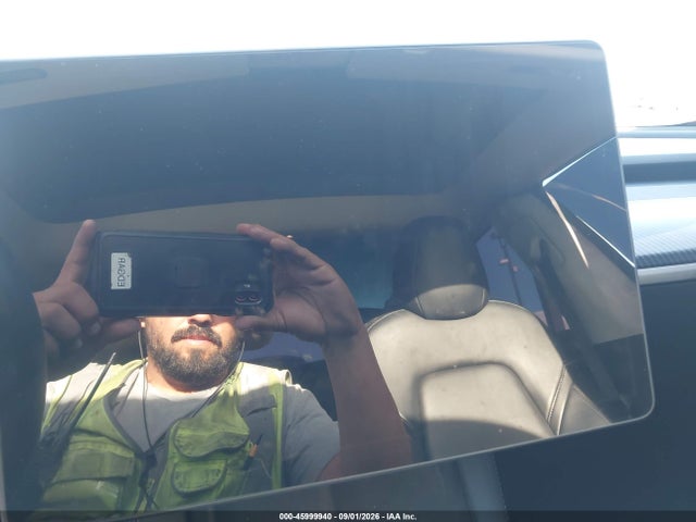 45999940 :رقم المزاد ، 5YJ3E1EB4MF879010 vin ، 2021 Tesla Model 3 Long Range Dual Motor All-wheel Drive مزاد بيع