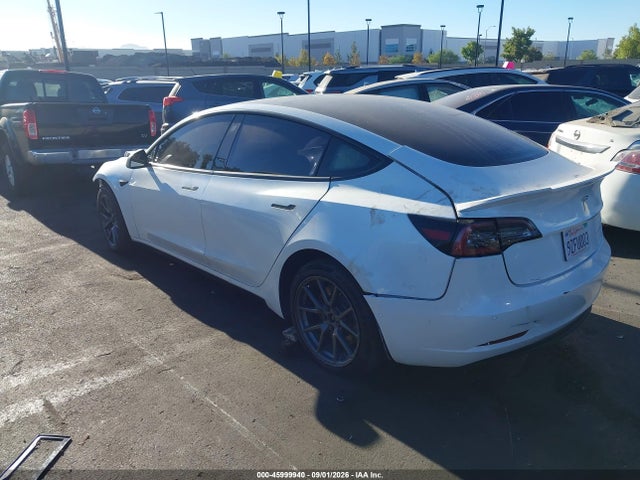 45999940 :رقم المزاد ، 5YJ3E1EB4MF879010 vin ، 2021 Tesla Model 3 Long Range Dual Motor All-wheel Drive مزاد بيع